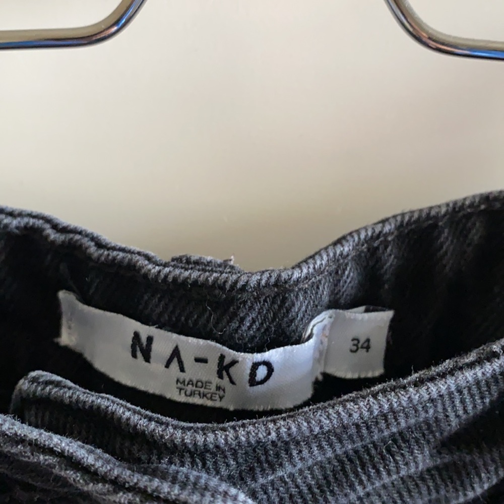NA-KD High Rise Shorts - Picture 4 of 5
